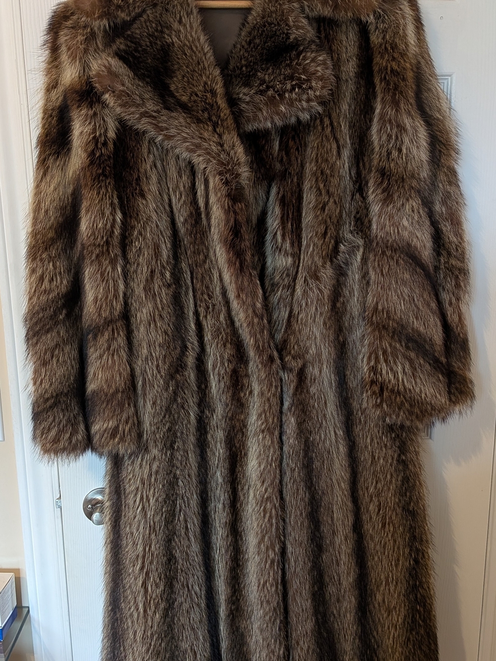 Vintage Long Brown Fur (Raccoon) Coat for Women Shawl Collar